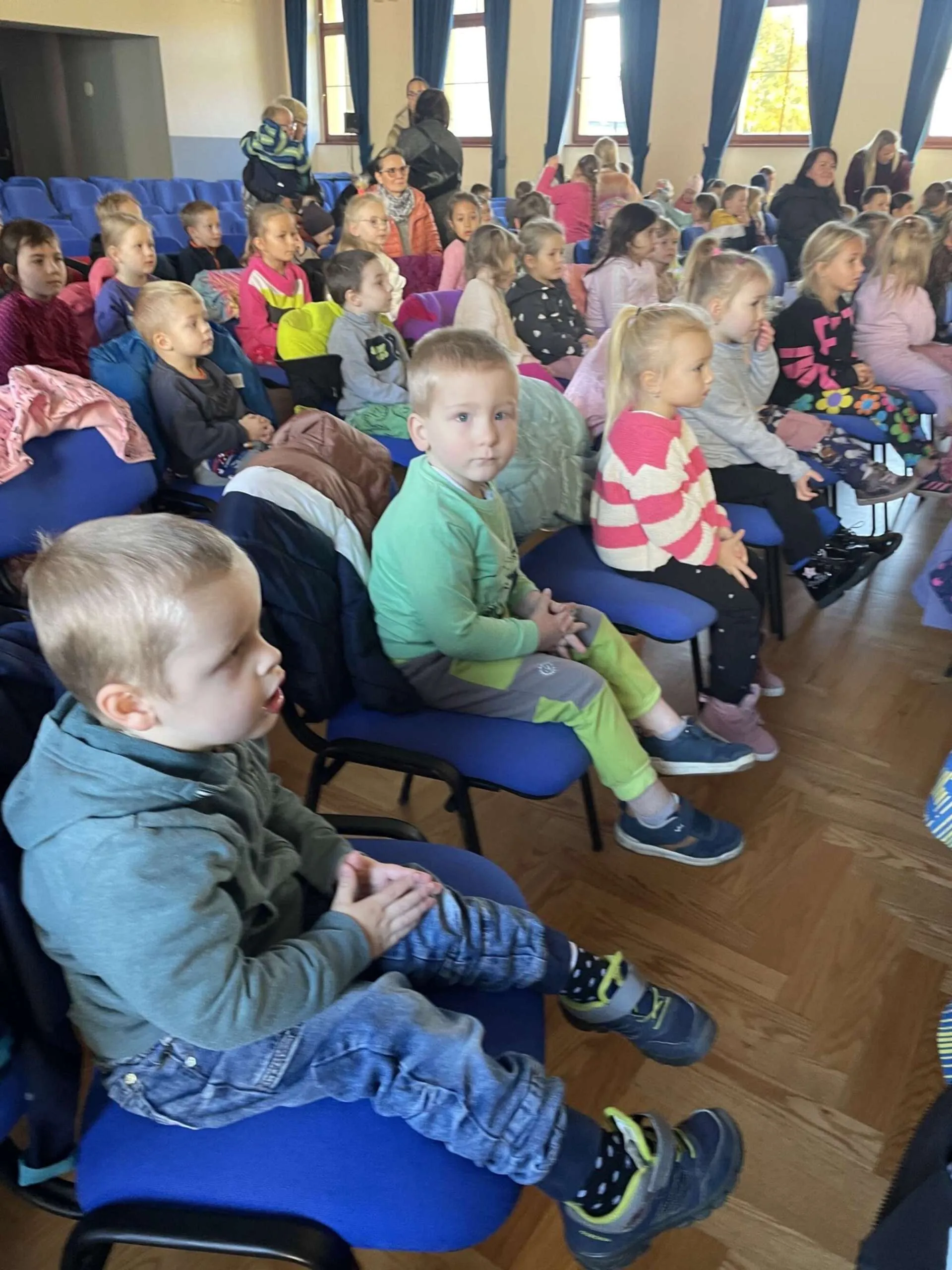 Průzkumníci v lese